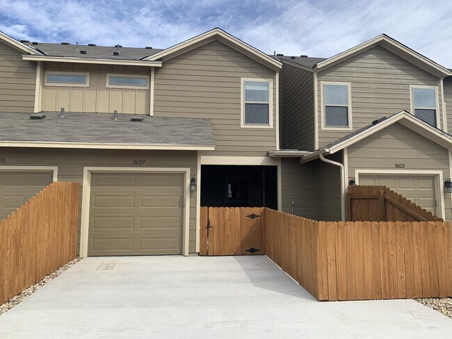 7607 Stonehollow