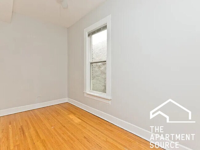 Photo - 858 N Paulina St Unit 2