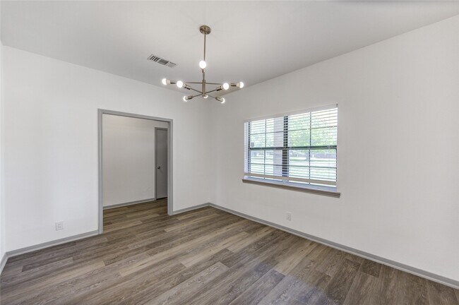 Photo - 7109 Kari Ln