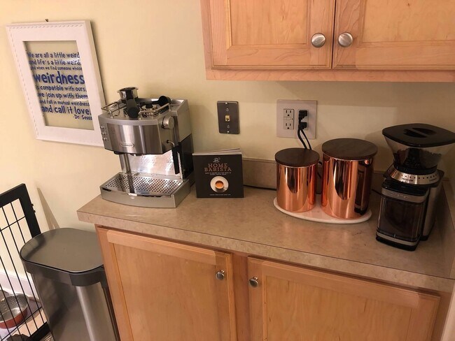 Building Photo - 5105 E North St