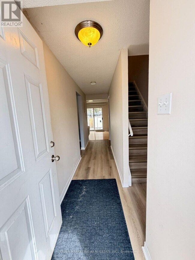 Photo - 1462 Heatherington Rd