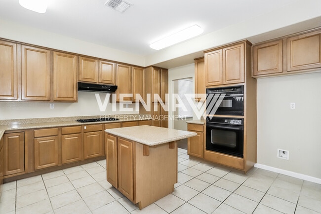 Photo - Beautiful 4 Bedroom + Study in Desirable Neighborhood