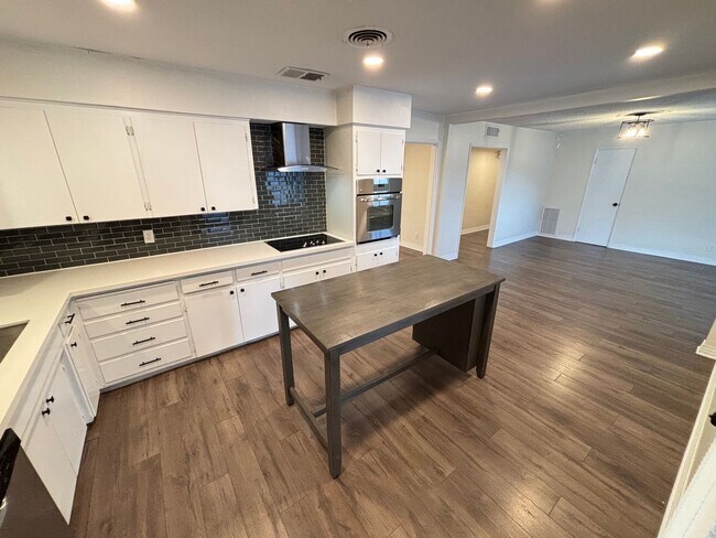 Photo - Spectacular Vintage 3Bed/2Bath Las Vegas h...