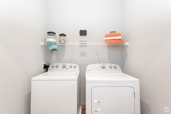 1BR, 1BA - Lennon - 826 SF