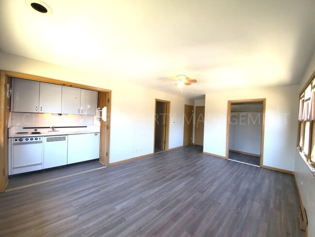 512 W 16th St Unit 512 W 16th Street #3