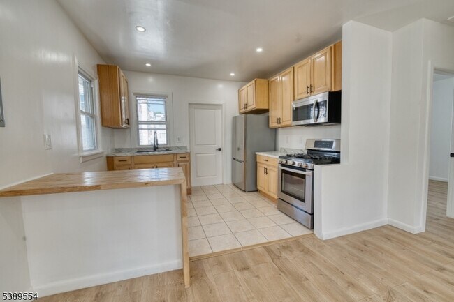 Photo - 55 Tappan St Unit 2