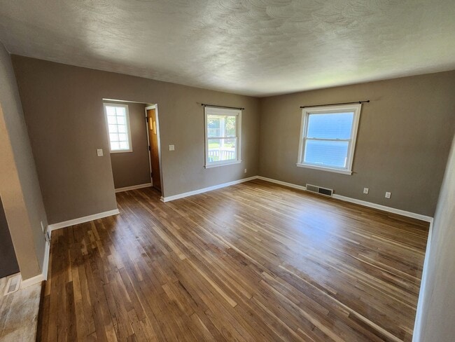 Photo - Great 3 Bedroom House