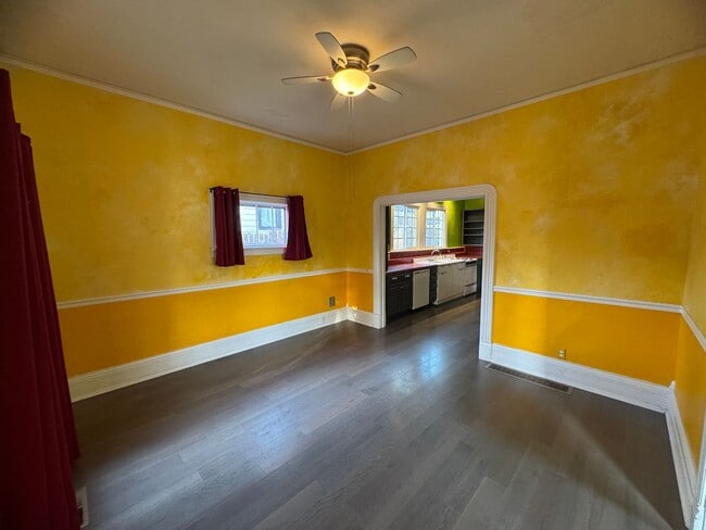Photo - Adorable 1 BD + Loft and Office Bungalow in SE Richmond Neighborhood. ** Central Heat & AC! **