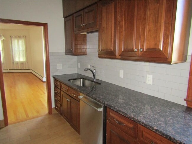 563-563 Hope St Unit 1
