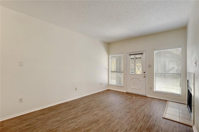 Photo - 806 W 24th St Unit 122