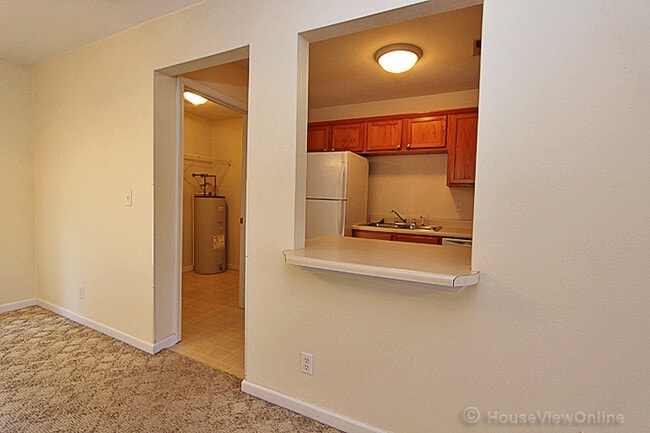 Photo - 2831 Hemlock Ct Unit C