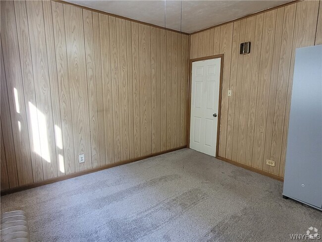 Building Photo - 369 Reiman St Rental
