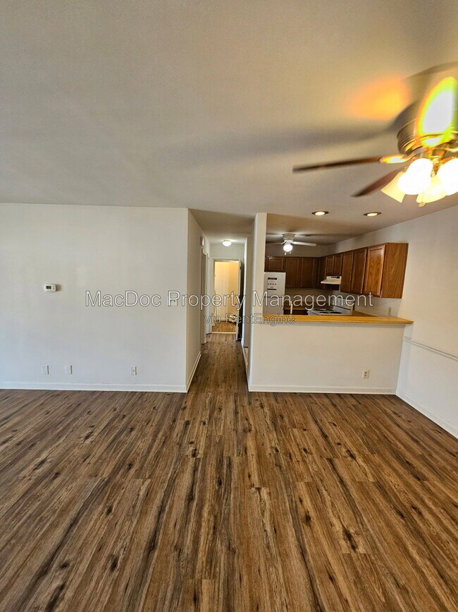 Photo - 100 Chesterfield Ln Unit Apt 302