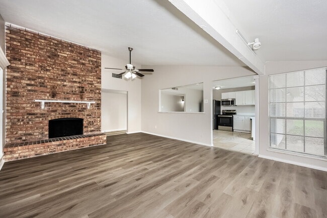 Photo - 114 S Young Blvd