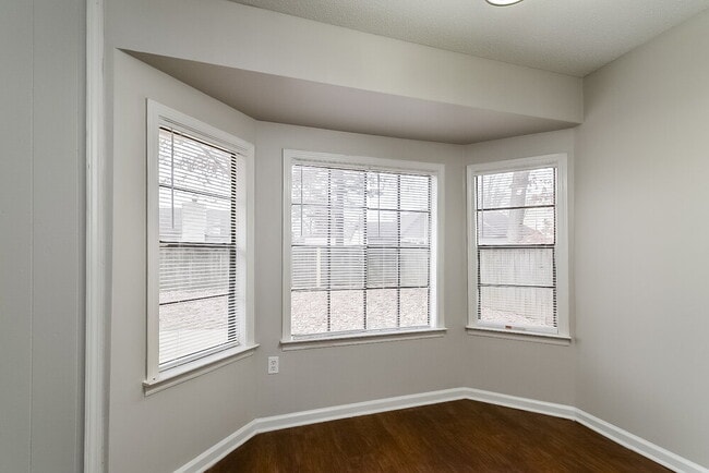 Photo - 7371 Hollorn Ln