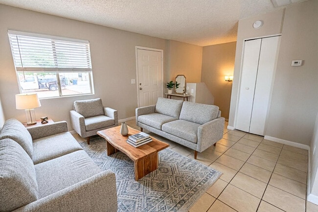 Photo - 719 W 1st Ave Unit Apt 103