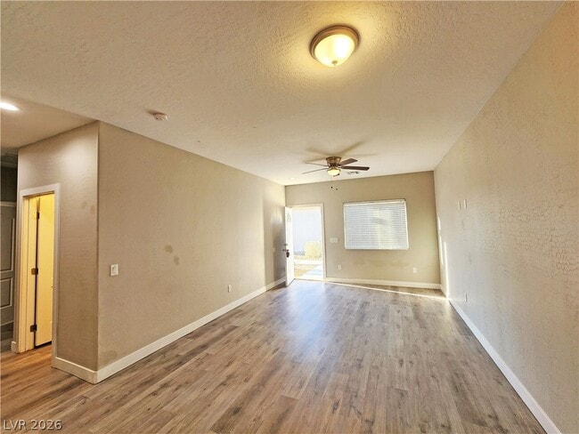 Photo - 1121 Sixshooter Ave