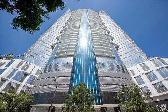 Building Photo - 851 NE 1st Ave Unit 4407 Rental