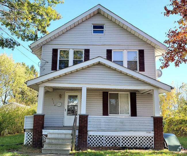 Building Photo - 3908 Fairmount Blvd NE Rental