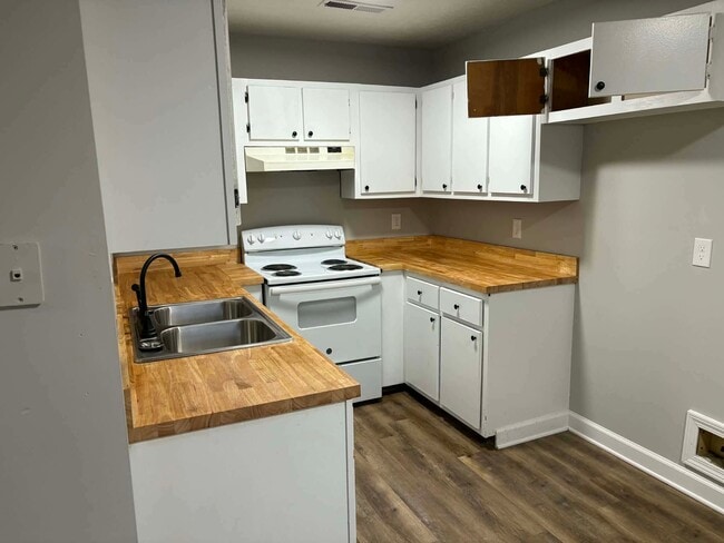 Photo - 932Norris St Brownsville St