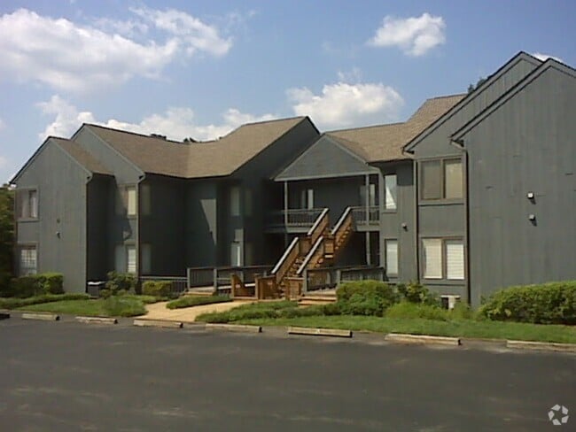 Building Photo - 1 Bedroom Condo in Lake Vista