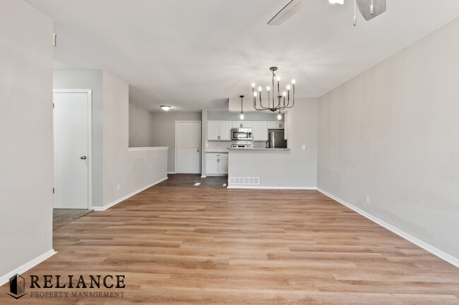 Photo - 8712 Lakeland Cir