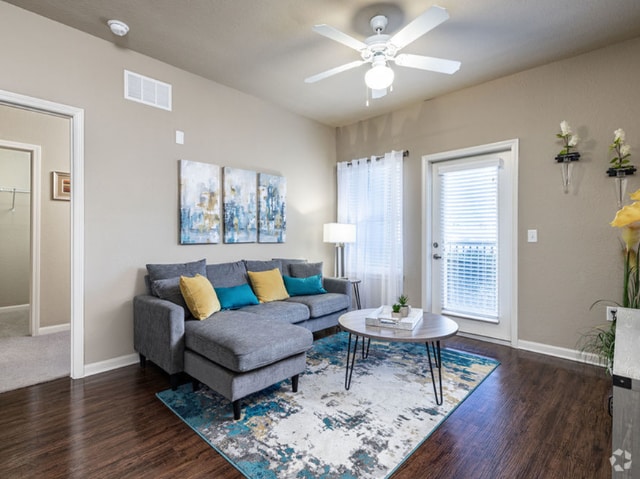 Building Photo - Big Oaks Rental