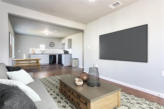 Photo - 300 S 3rd St