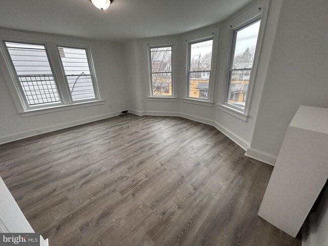 Photo - 1067 S Clinton Ave Unidad 2ND FLOOR