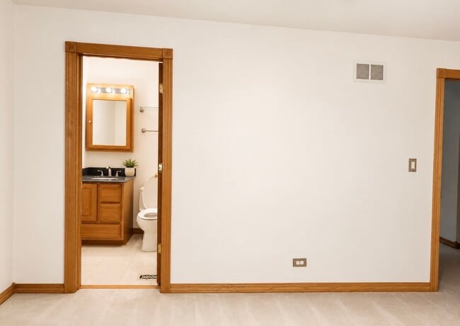 Photo - 935 Brower Dr