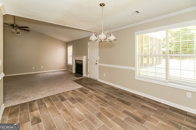 Photo - 1012 Forest Glen