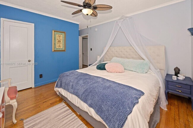 Photo - 1701 Fletcher St