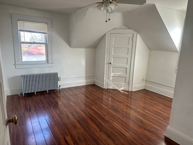 Photo - 1370 Raritan Rd