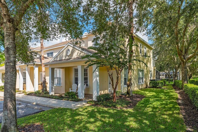 Building Photo - 3-Bedroom, 3-Bath Townhouse in Four Corner...