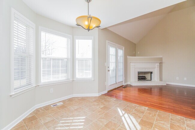 Photo - 2832 Rippavilla Way