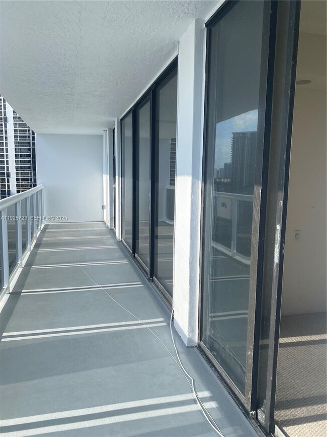 Photo - 20515 E Country Club Dr Unit 1044