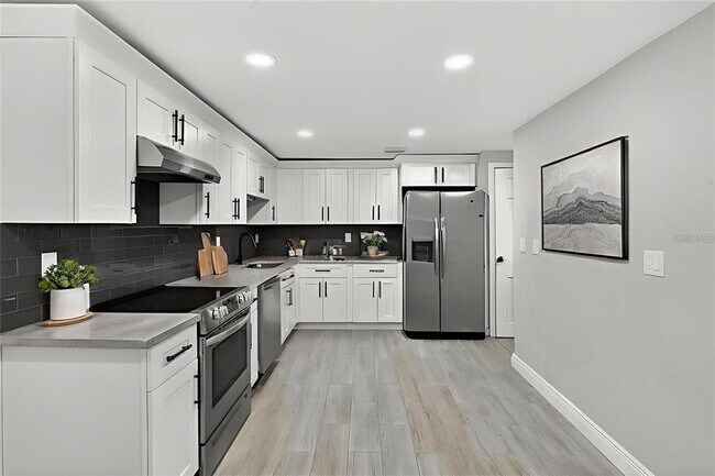 Photo - 605 Woodridge Dr