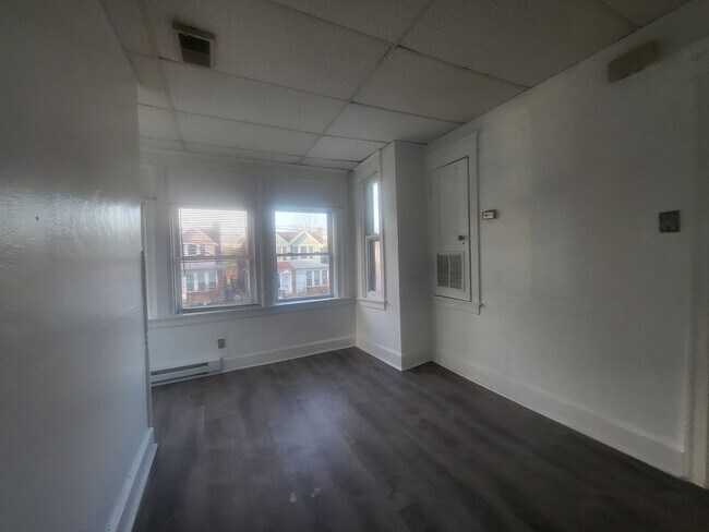 Photo - West End 1 Bedroom