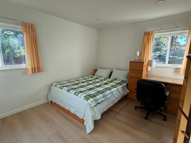 Photo - 4231 Wilkie Way