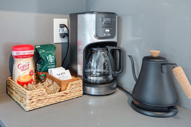 Photo - 3843 21st Ave SW Unit SI ID1035939P