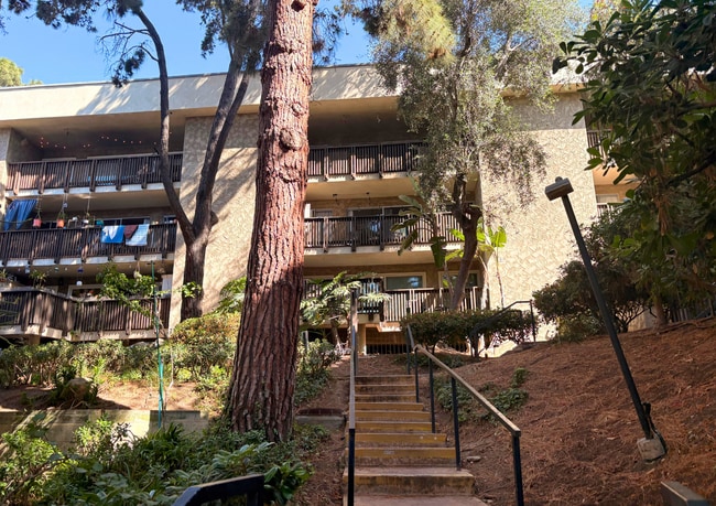 Building Photo - 6416 Friars Rd Unit 6416 Friars Rd 304