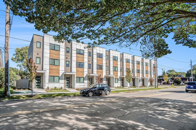 Photo - 11 Deloney Ave NW