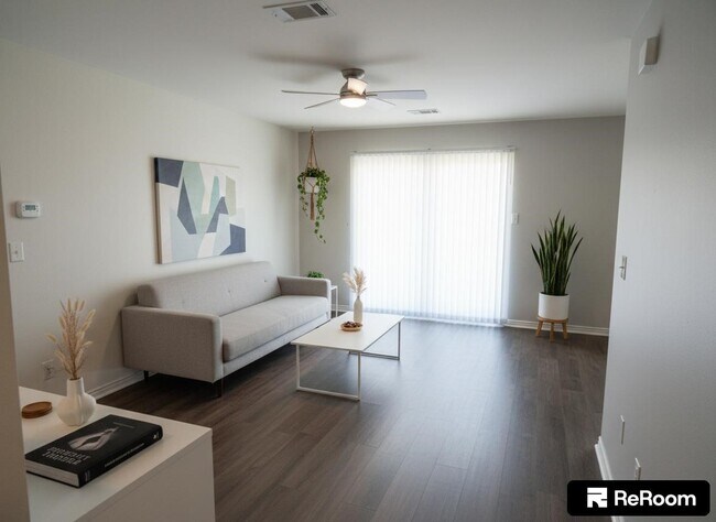 Photo - 6439 Oaknut Dr