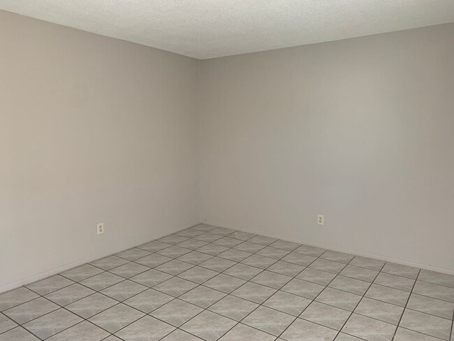 Photo - 2/1 Condo For Rent in St. Cloud Next Near Excellent Schools