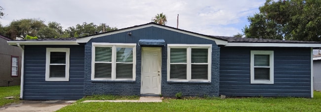 Building Photo - 1526 2nd Ave N