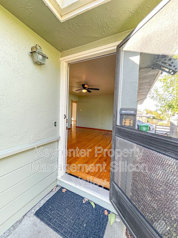 Photo - 2182 East Ave