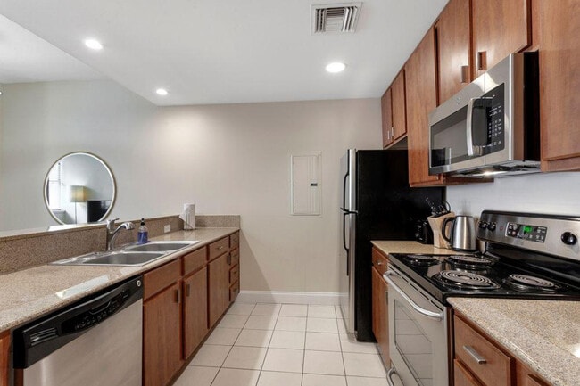 Photo - 925 Common St Unit ID1266936P