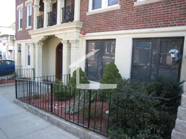 Photo - $2,400 Brighton 1BR | Elevator Building | Near Packards Corner