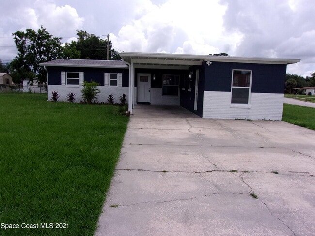 Building Photo - 1240 N Singleton Ave Rental