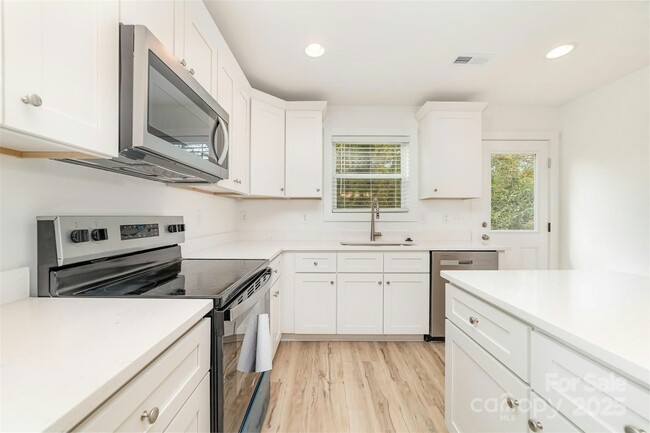 Photo - 213 Rosemont Ave